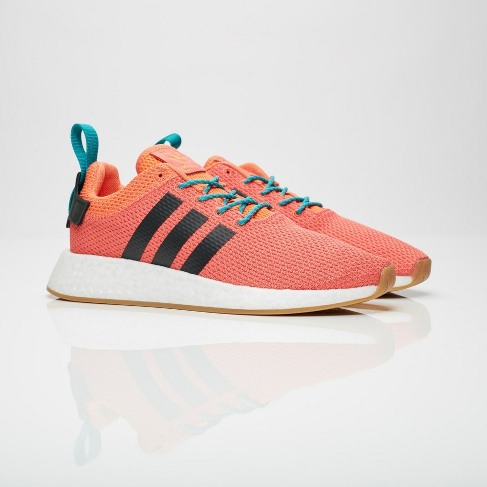 New adidas Originals
NMD R2 Summer Spice